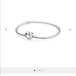 Pandora bracelet with 4 charms